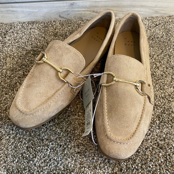 A New Day Women's Faux Leather Slip On Loafer Flats Almond Toe Memory Foam 6 - Picture 4 of 12